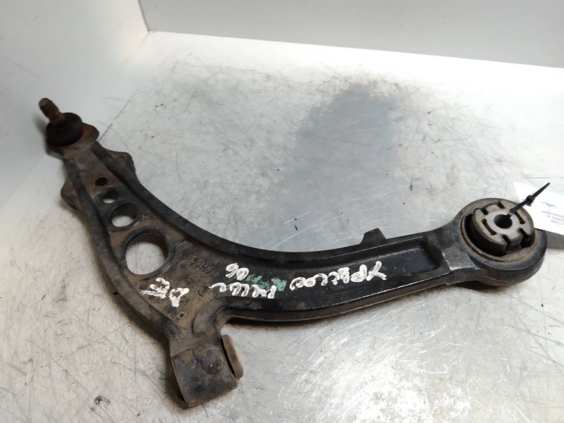 Recambio de brazo suspension inferior delantero derecho para lancia ypsilon (101) 1.4 16v oro (10.2006) referencia OEM IAM   