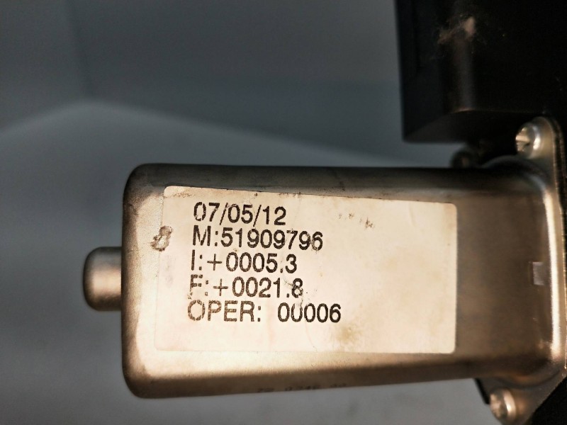 Recambio de elevalunas delantero izquierdo para lancia delta (181) 1.6 jtd 16v cat referencia OEM IAM 51909796  5P