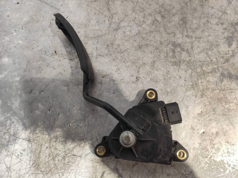 Recambio de potenciometro pedal para mercedes citan (w415) combi 109 cdi lang (a2) (415703) referencia OEM IAM 8200436878 2953B0