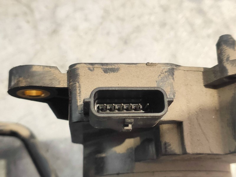 Recambio de potenciometro pedal para mercedes citan (w415) combi 109 cdi lang (a2) (415703) referencia OEM IAM 8200436878 2953B0