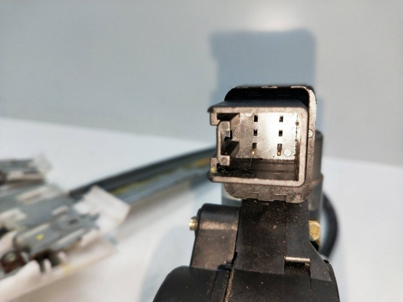 Recambio de elevalunas delantero derecho para mazda 2 berlina (dy) 1.4 diesel cat referencia OEM IAM   5P