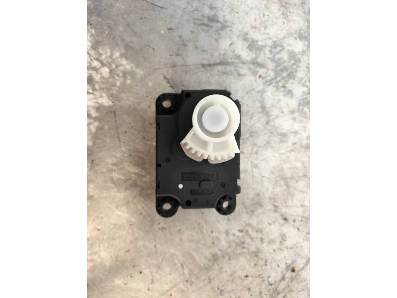 Recambio de motor apertura trampillas climatizador para mercedes citan (w415) combi 109 cdi lang (a2) (415703) referencia OEM IA