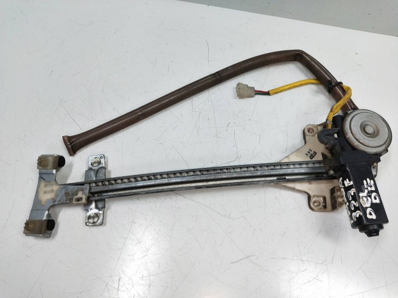 Recambio de elevalunas delantero derecho para mazda 323 berlina (bg) referencia OEM IAM   5P Recambio de elevalunas delantero derecho para mazda 323 berlina (bg) referencia OEM IAM   5P