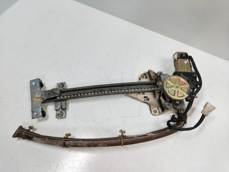 Recambio de elevalunas trasero izquierdo para mazda 323 berlina (bg) referencia OEM IAM 3650161311  5P Recambio de elevalunas trasero izquierdo para mazda 323 berlina (bg) referencia OEM IAM 3650161311  5P