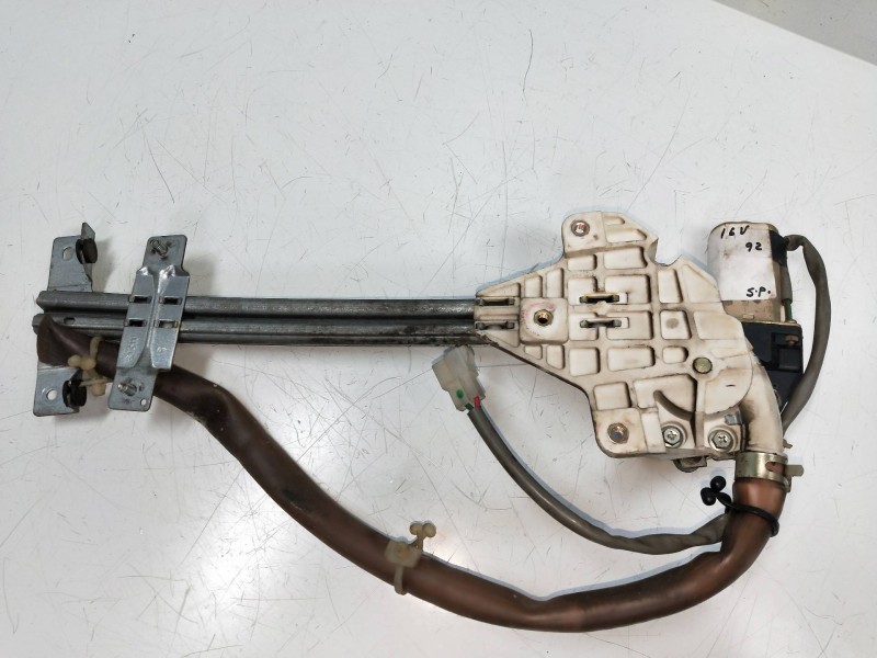 Recambio de elevalunas trasero derecho para mazda 323 berlina (bg) referencia OEM IAM   5P Recambio de elevalunas trasero derecho para mazda 323 berlina (bg) referencia OEM IAM   5P