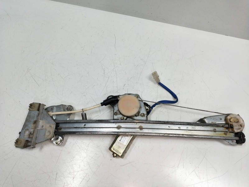 Recambio de elevalunas delantero derecho para mazda 626 berlina (ge) lx referencia OEM IAM   4P