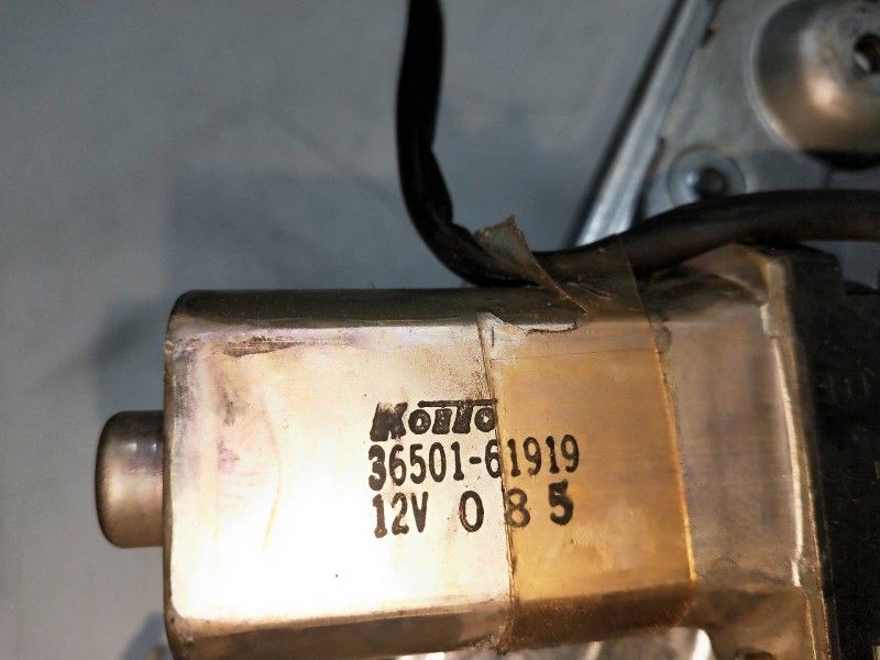 Recambio de elevalunas delantero derecho para mazda 626 berlina (gf) 2.0 turbodiesel cat referencia OEM IAM 3650161919  