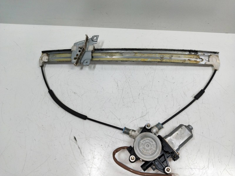 Recambio de elevalunas delantero derecho para mazda premacy (cp) 2.0 turbodiesel cat referencia OEM IAM 8621003883  5P