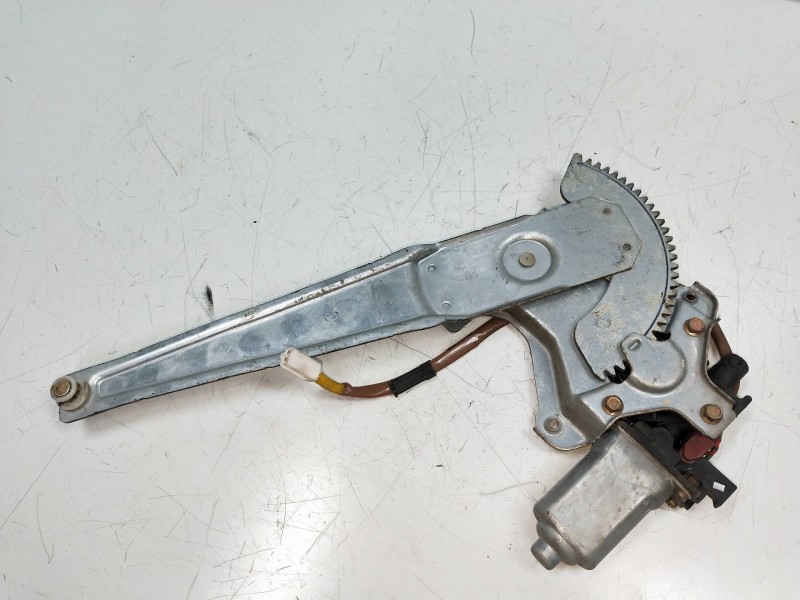 Recambio de elevalunas trasero izquierdo para mazda premacy (cp) 2.0 turbodiesel cat referencia OEM IAM 8621003932  5P