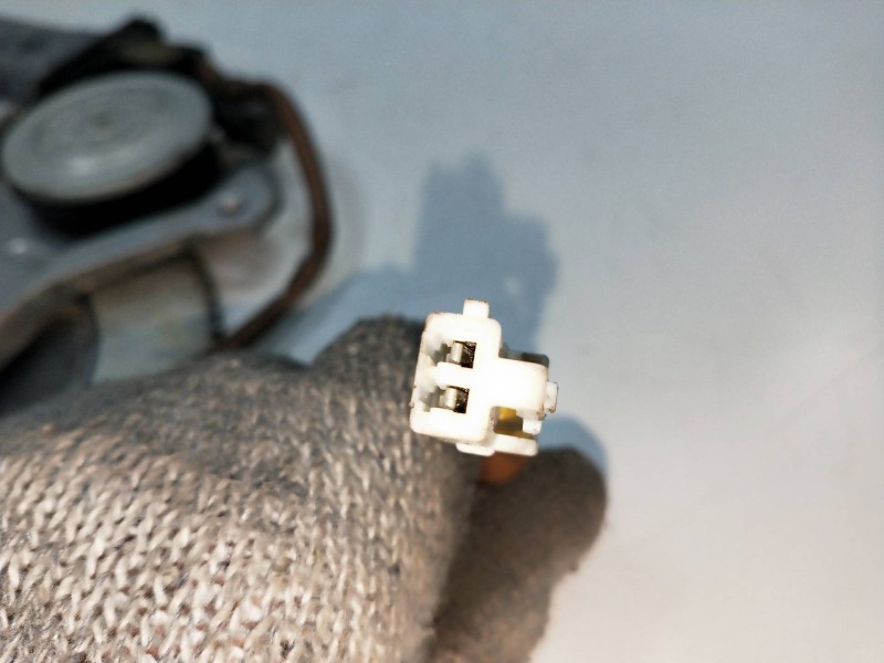 Recambio de elevalunas trasero izquierdo para mazda premacy (cp) 2.0 turbodiesel cat referencia OEM IAM 8621003932  5P