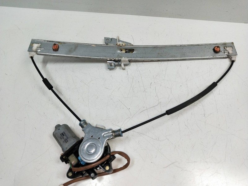 Recambio de elevalunas delantero derecho para mazda premacy (cp) 2.0 turbodiesel cat referencia OEM IAM 8621003883  5P