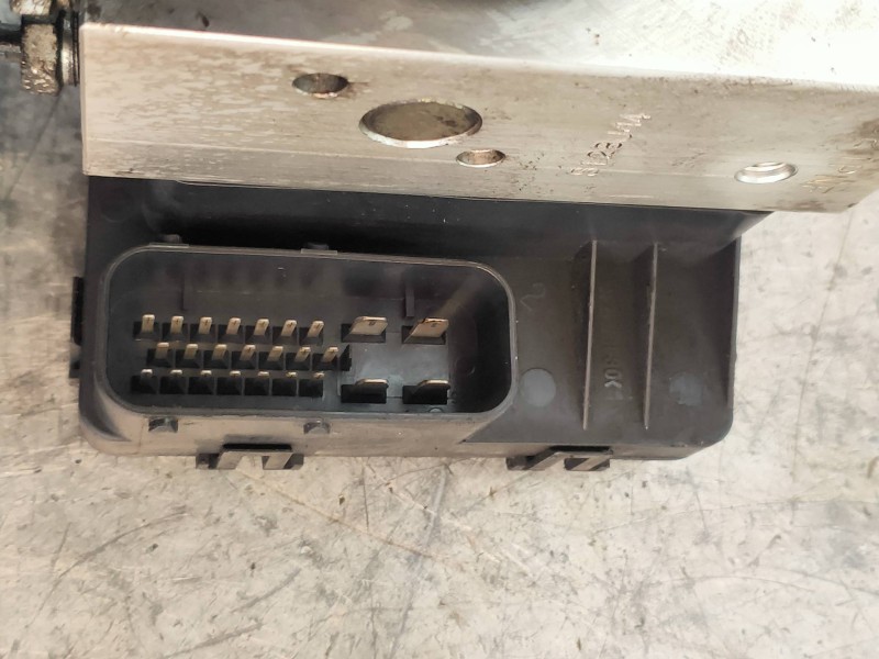 Recambio de abs para hyundai santa fe (sm) 2.0 gls crdi referencia OEM IAM 9566026500 5890026150 BH60101110 116AAN2J173