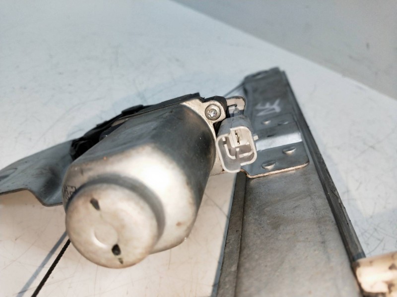 Recambio de elevalunas delantero derecho para peugeot partner kombi 1.6 16v hdi referencia OEM IAM 402104B  4P