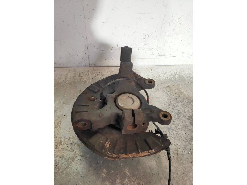 Recambio de mangueta delantera derecha para mercedes vito kasten (639) 113 cdi extralang (639.605) referencia OEM IAM   