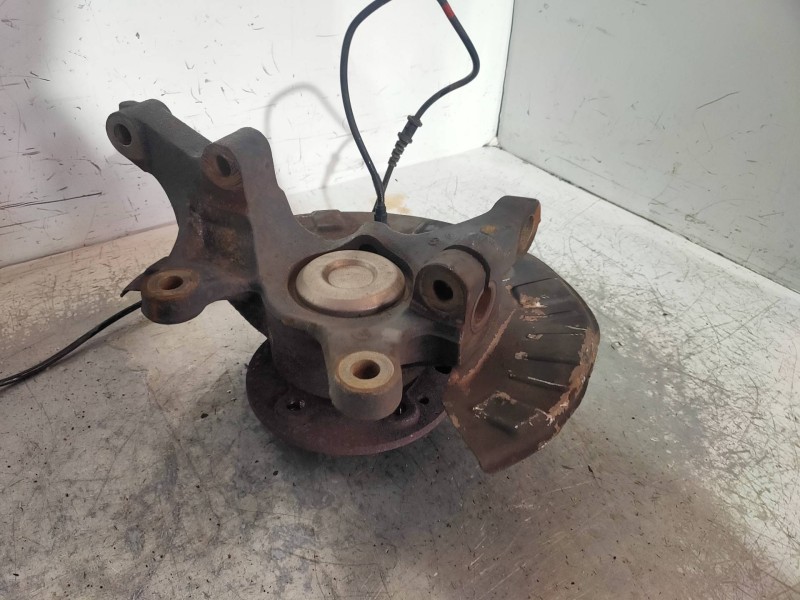 Recambio de mangueta delantera izquierda para mercedes vito kasten (639) 113 cdi extralang (639.605) referencia OEM IAM   