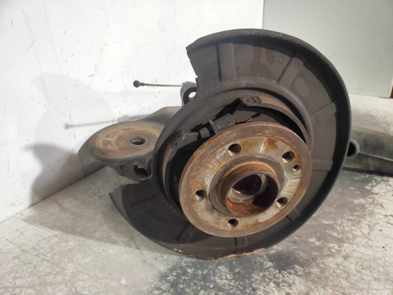 Recambio de mangueta trasera derecha para mercedes vito kasten (639) 113 cdi extralang (639.605) referencia OEM IAM   