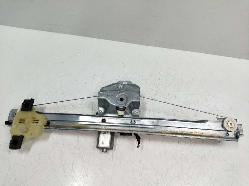 Recambio de elevalunas delantero derecho para renault captur 0.9 energy referencia OEM IAM 128001471B 9030319C 5P