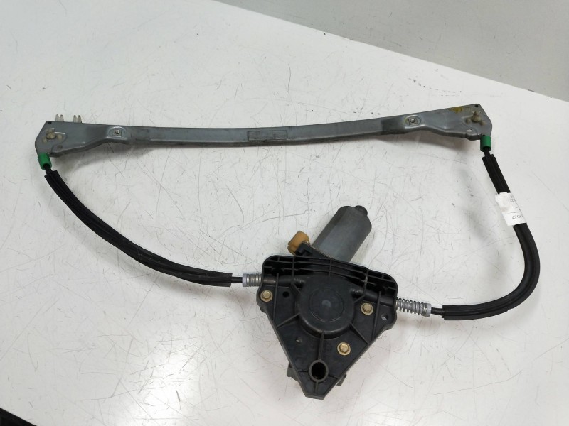 Recambio de elevalunas delantero derecho para renault clio ii fase i (b/cbo) 1.9 diesel referencia OEM IAM 114848XXX  5P