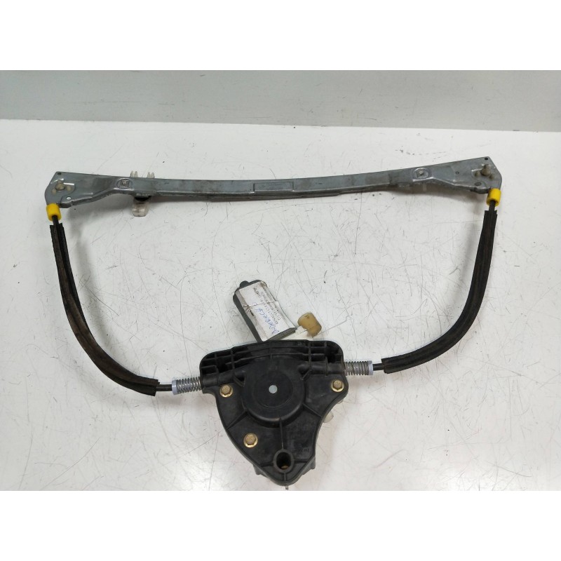 Recambio de elevalunas delantero derecho para renault clio ii fase ii (b/cb0) 1.5 dci diesel referencia OEM IAM 106212XXX  5P