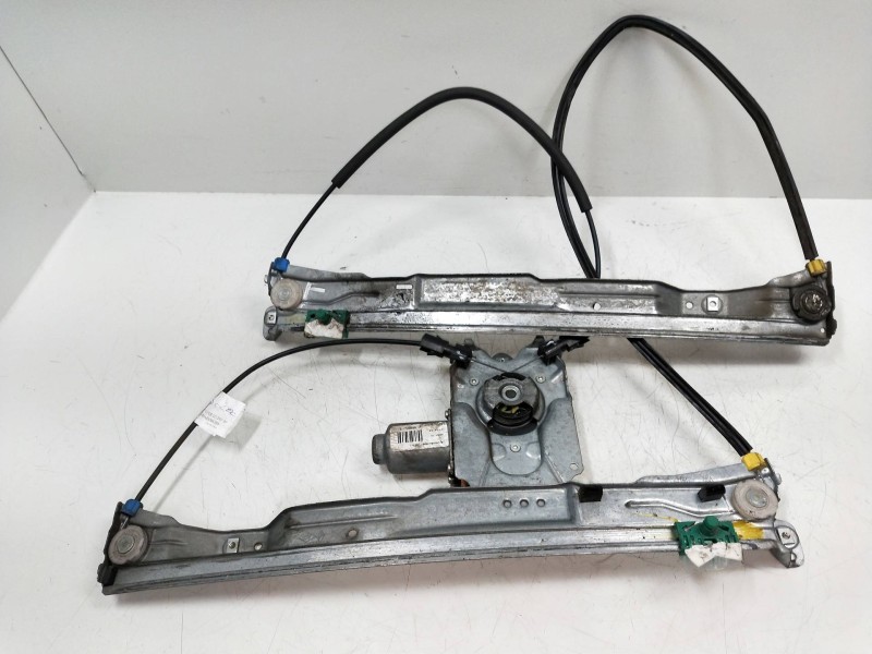 Recambio de elevalunas delantero derecho para renault clio iii exception 2 referencia OEM IAM 400857E  3P