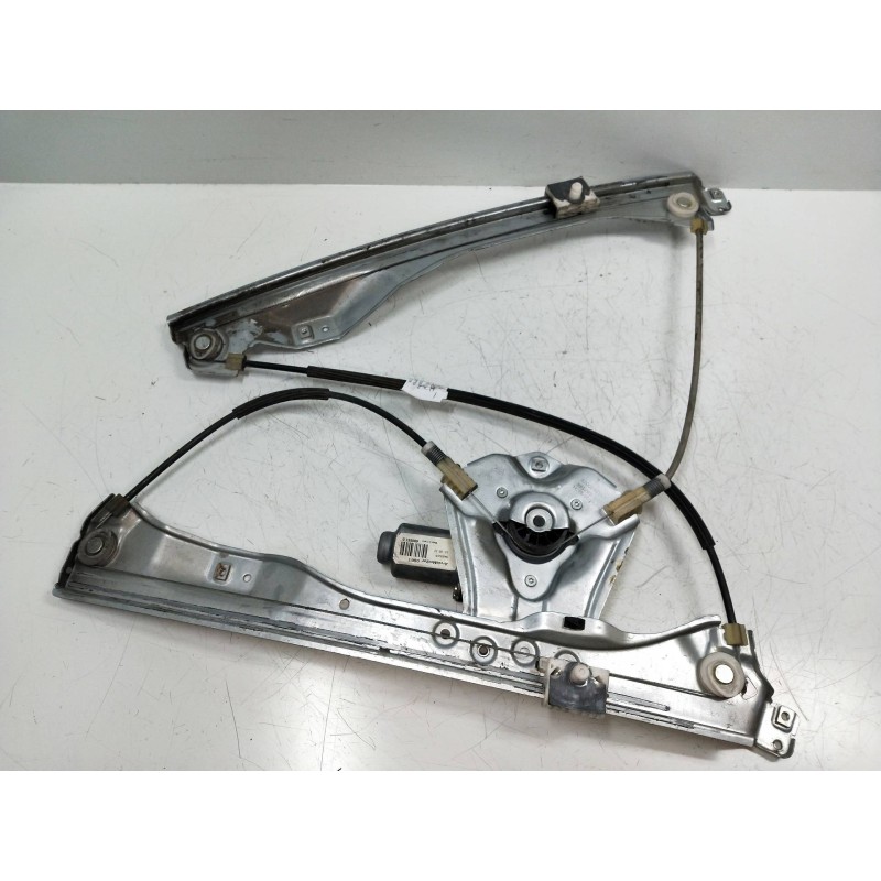 Recambio de elevalunas delantero derecho para renault clio iii 1.5 dci diesel referencia OEM IAM 400861D  5P