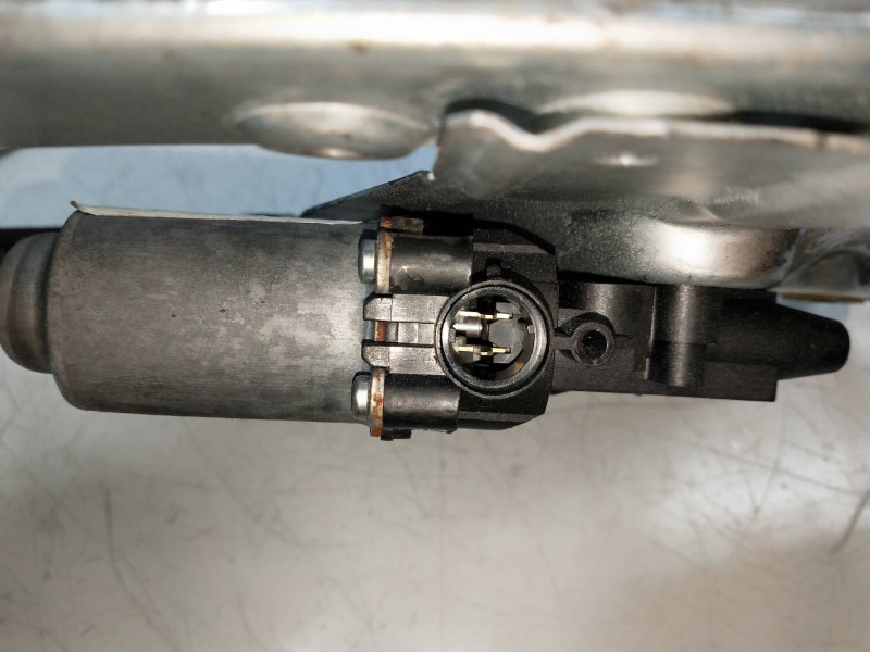 Recambio de elevalunas delantero derecho para renault clio iii 1.5 dci diesel referencia OEM IAM 400861D  5P