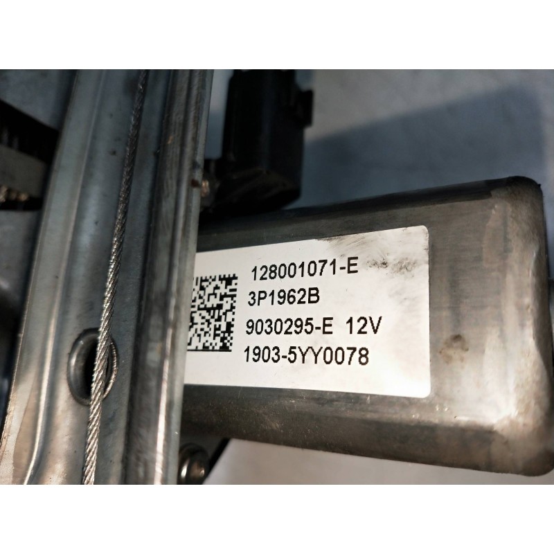 Recambio de elevalunas delantero derecho para renault clio iii 1.5 dci diesel fap referencia OEM IAM 128001071E 9030295E 5P