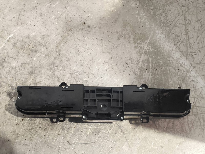 Recambio de mando multifuncion para mercedes vito kasten (639) 113 cdi extralang (639.605) referencia OEM IAM 3368420100 A639870