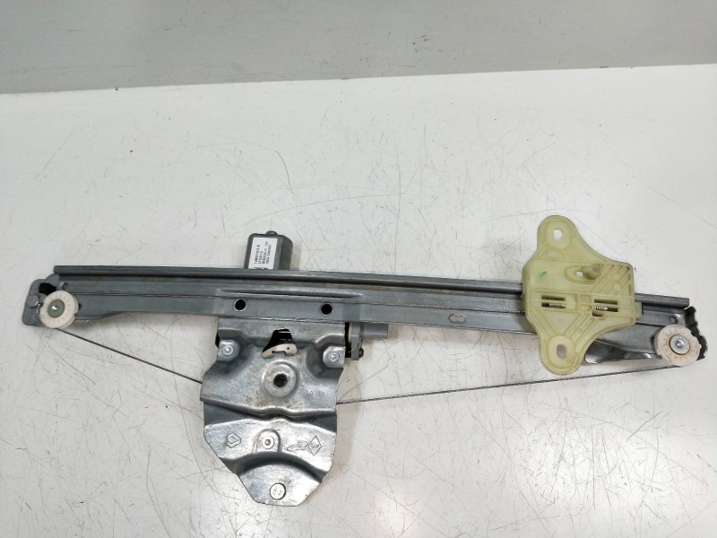 Recambio de elevalunas delantero izquierdo para renault clio iv referencia OEM IAM 128001502B 9030320C 5P Recambio de elevalunas delantero izquierdo para renault clio iv referencia OEM IAM 128001502B 9030320C 5P