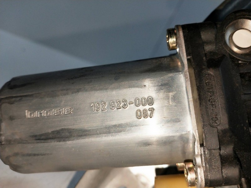 Recambio de elevalunas trasero derecho para renault laguna (b56) referencia OEM IAM 192923000  5P Recambio de elevalunas trasero derecho para renault laguna (b56) referencia OEM IAM 192923000  5P