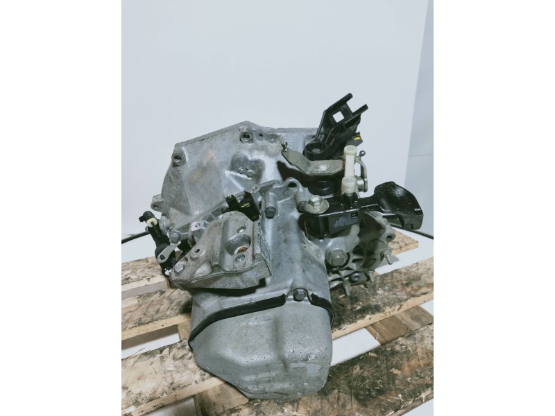 Recambio de caja cambios para citroen c3 tonic referencia OEM IAM 20CR15 1135181 