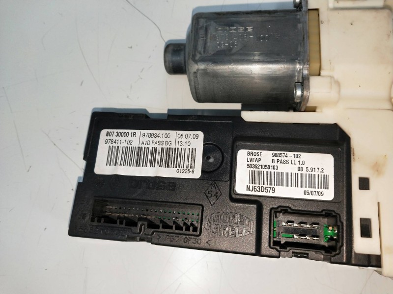 Recambio de elevalunas delantero derecho para renault laguna iii referencia OEM IAM 978408100  5P Recambio de elevalunas delantero derecho para renault laguna iii referencia OEM IAM 978408100  5P