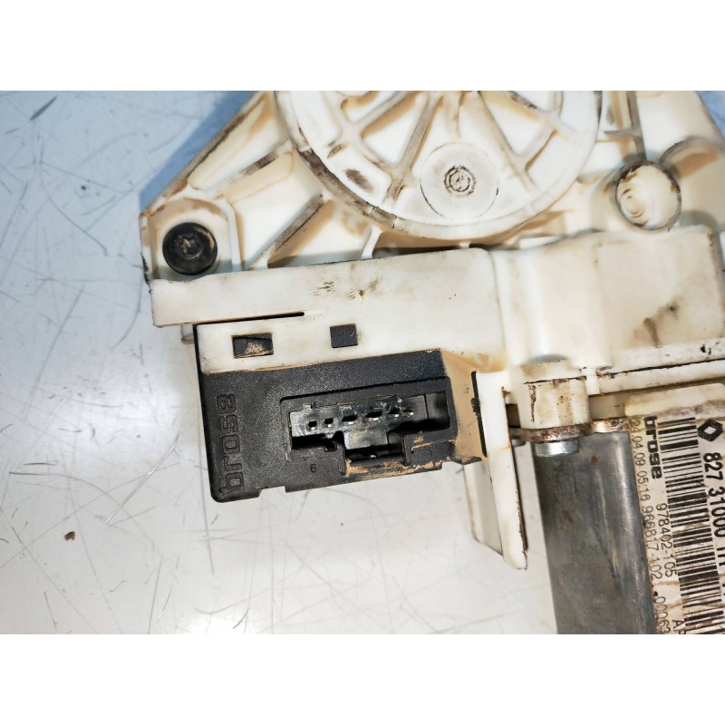 Recambio de elevalunas trasero izquierdo para renault laguna iii 2.0 dci diesel fap referencia OEM IAM 827310001R 978402105 5P