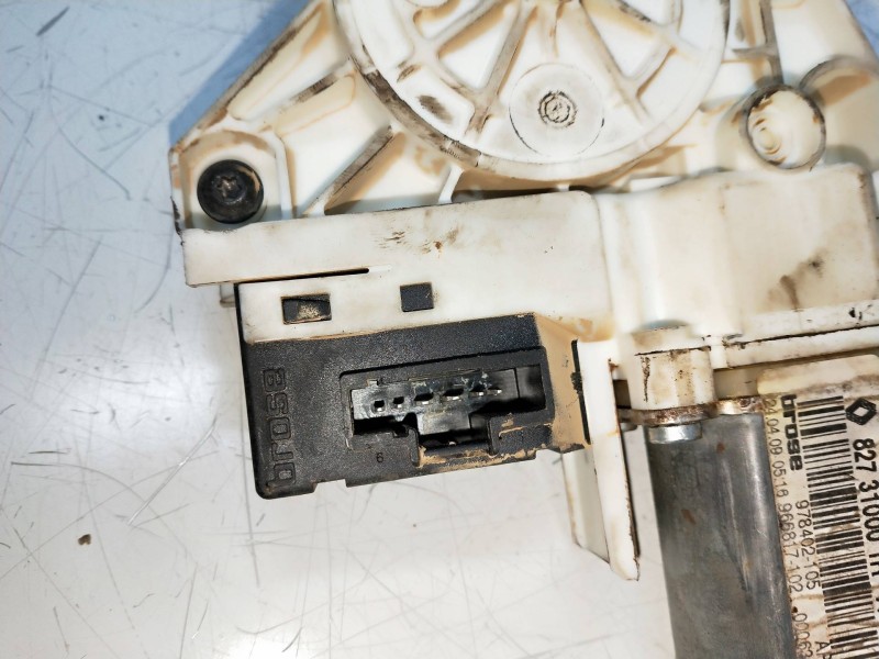 Recambio de elevalunas trasero izquierdo para renault laguna iii 2.0 dci diesel fap referencia OEM IAM 827310001R 978402105 5P