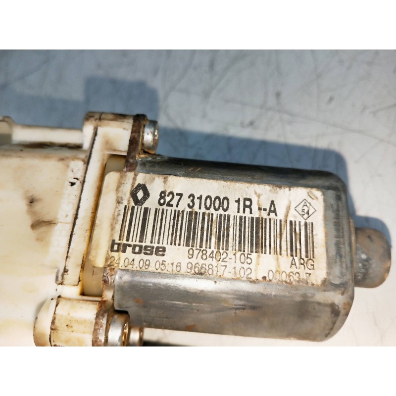 Recambio de elevalunas trasero izquierdo para renault laguna iii 2.0 dci diesel fap referencia OEM IAM 827310001R 978402105 5P