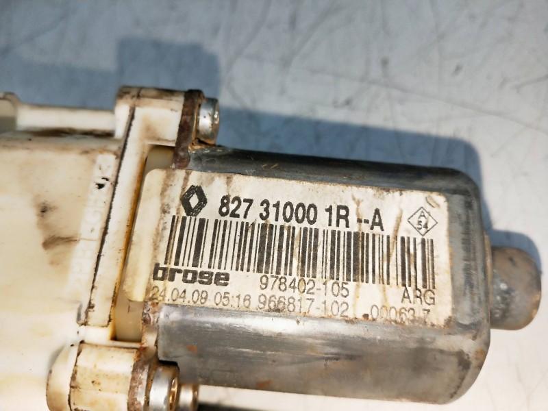 Recambio de elevalunas trasero izquierdo para renault laguna iii 2.0 dci diesel fap referencia OEM IAM 827310001R 978402105 5P