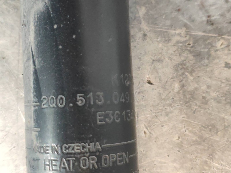 Recambio de amortiguador trasero derecho para seat arona style referencia OEM IAM 2Q0513049B  