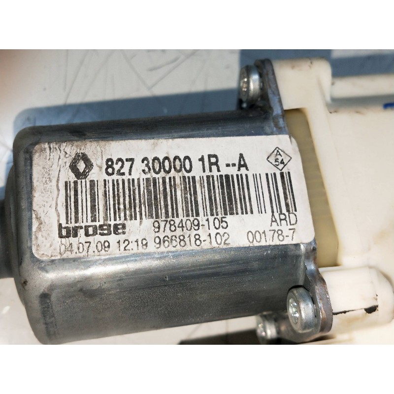 Recambio de elevalunas trasero derecho para renault laguna iii 2.0 dci diesel fap referencia OEM IAM 827300001R 978409105 5P