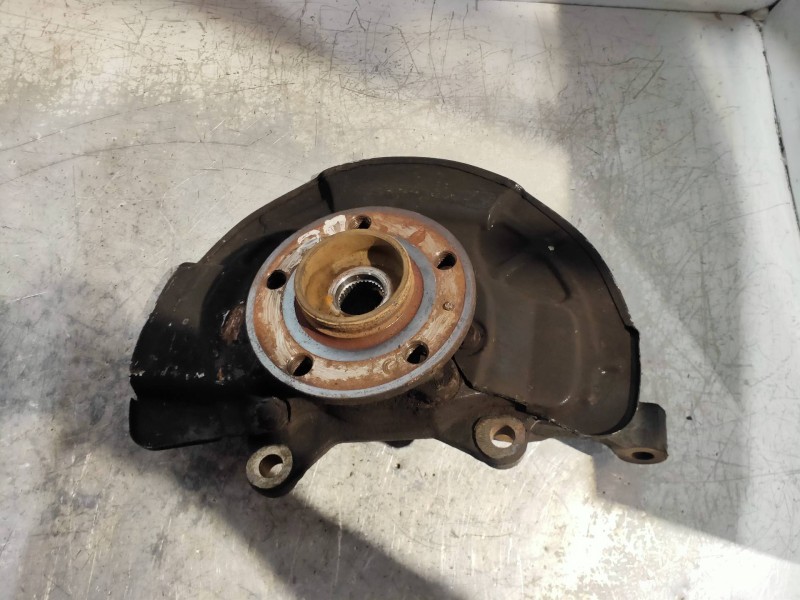 Recambio de mangueta delantera derecha para volvo xc90 d5 referencia OEM IAM   