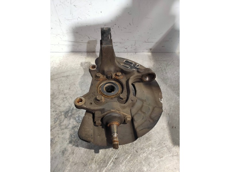 Recambio de mangueta delantera derecha para volvo xc90 d5 referencia OEM IAM   