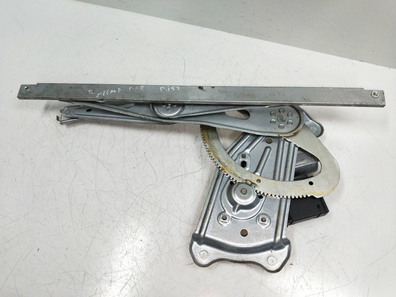 Recambio de elevalunas delantero derecho para renault megane iii coupe 1.6 16v referencia OEM IAM 807303972R 915243200 3P