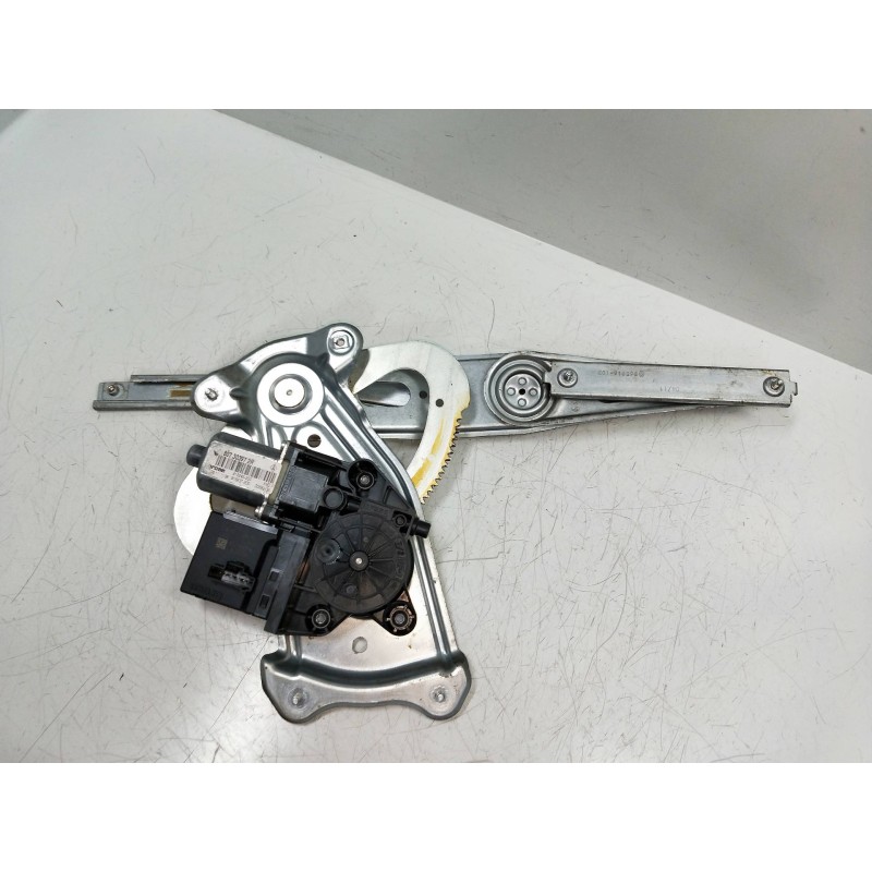 Recambio de elevalunas delantero derecho para renault megane iii coupe 1.6 16v referencia OEM IAM 807303972R 915243200 3P