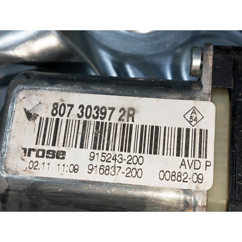 Recambio de elevalunas delantero derecho para renault megane iii coupe 1.6 16v referencia OEM IAM 807303972R 915243200 3P