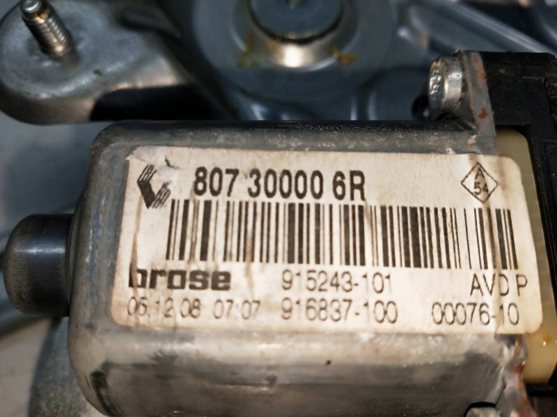 Recambio de elevalunas delantero derecho para renault megane iii sport tourer 1.5 dci diesel referencia OEM IAM 807300006R 91524