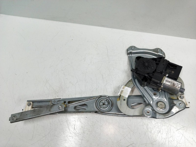 Recambio de elevalunas delantero derecho para renault megane iii coupe renault sport referencia OEM IAM 807303972R 915243200 3P