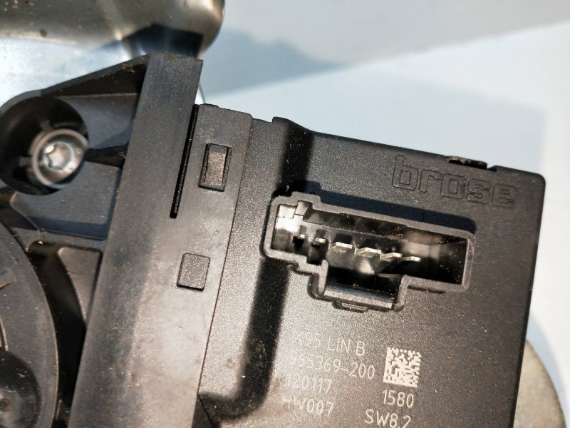 Recambio de elevalunas delantero derecho para renault megane iii coupe renault sport referencia OEM IAM 807303972R 915243200 3P