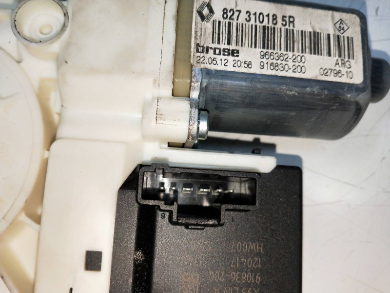 Recambio de elevalunas trasero izquierdo para renault megane iii berlina 5 p business referencia OEM IAM 827310185R 966362200 5P