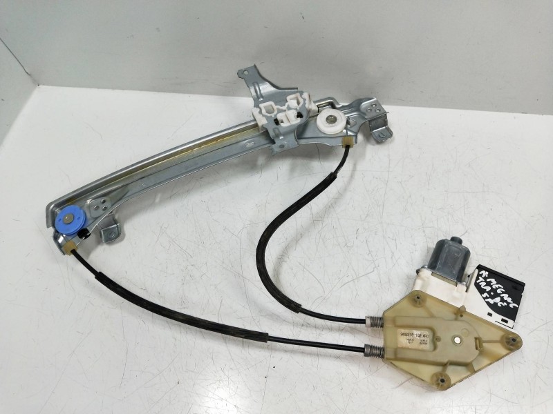 Recambio de elevalunas trasero derecho para renault megane iii berlina 5 p referencia OEM IAM 827306548R 966363200 5P