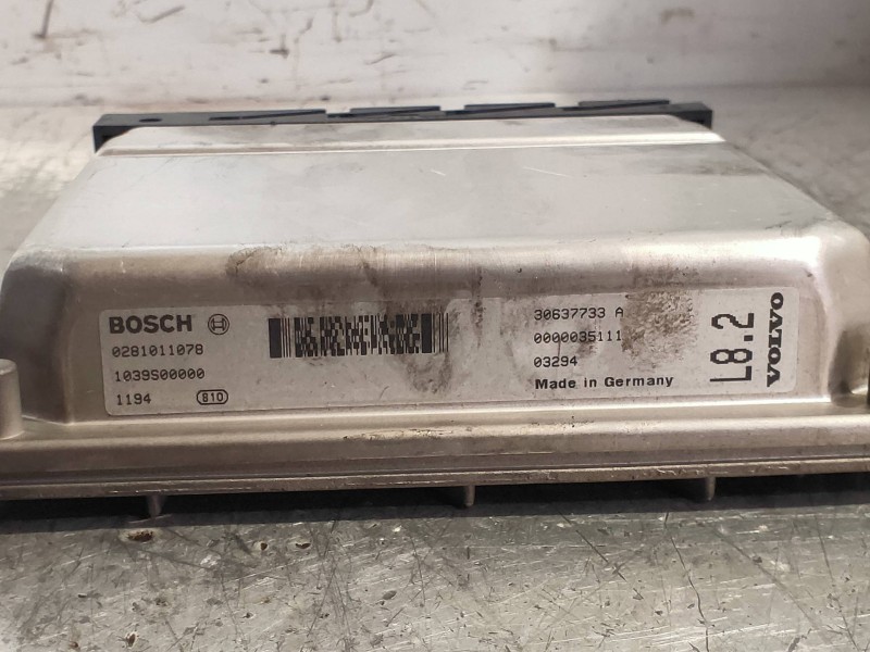 Recambio de centralita motor uce para volvo xc90 d5 referencia OEM IAM 0281011078 30637733A BOSCH