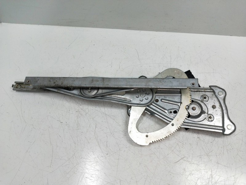 Recambio de elevalunas trasero izquierdo para renault scenic iii dynamique referencia OEM IAM 827310166R 915946200 5P